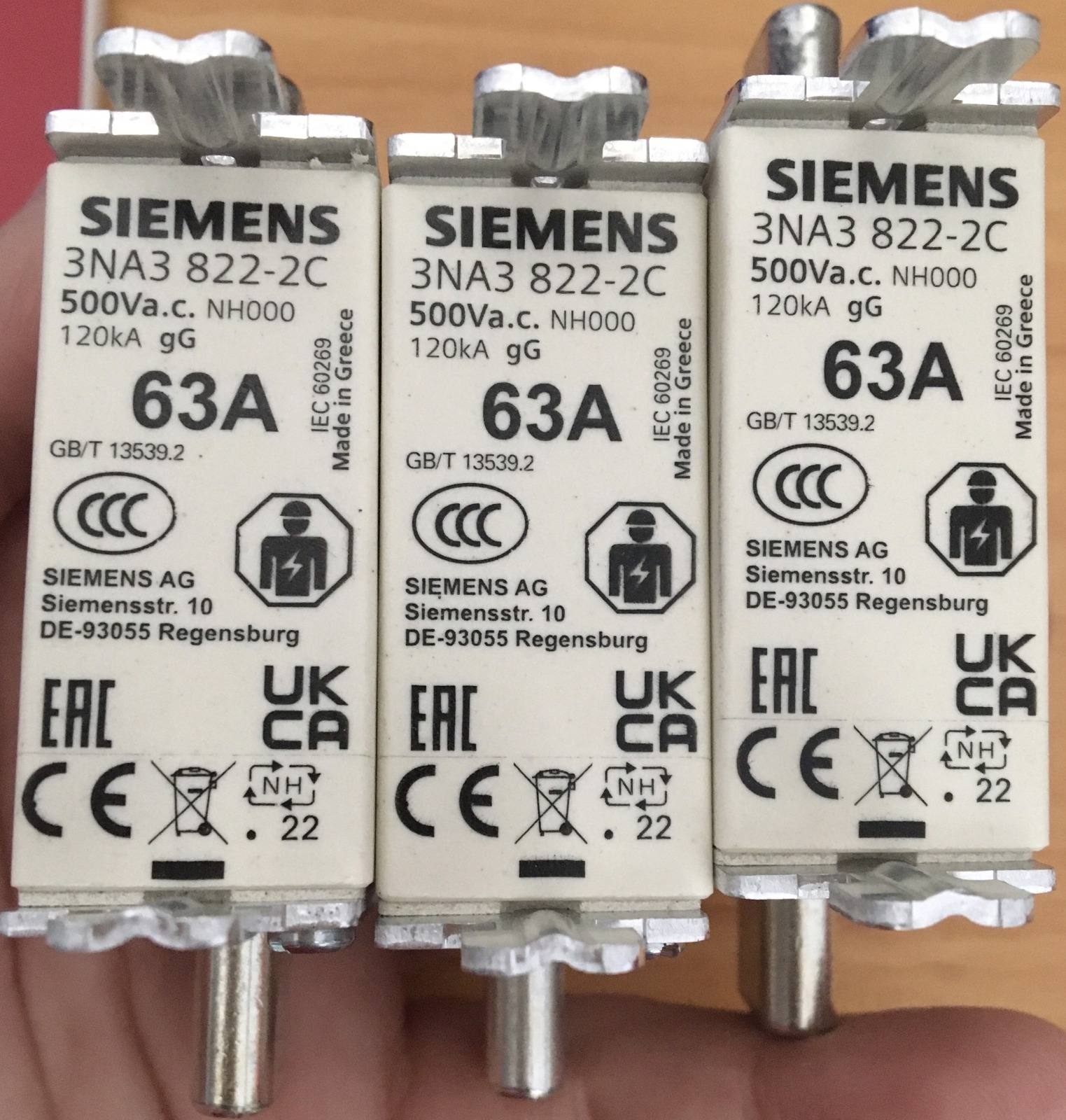 CẦU CHÌ SIEMENS 500V 63A 3NA3822